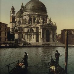 A VENISE